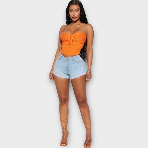 Fashion Nova Mid Rise Stretch Denim Shorts in Light Blue Wash Size 5 - Picture 8 of 8